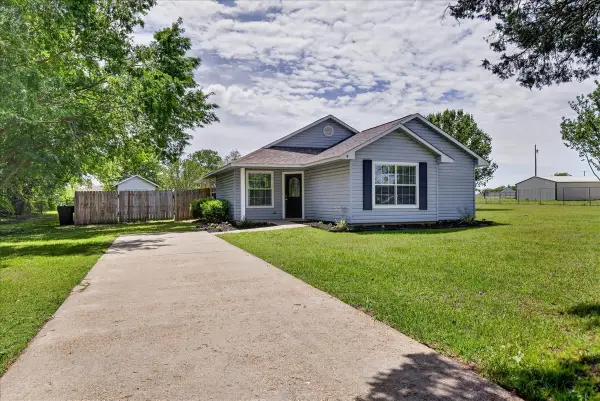 19515 E Market, Mabank, TX 75147