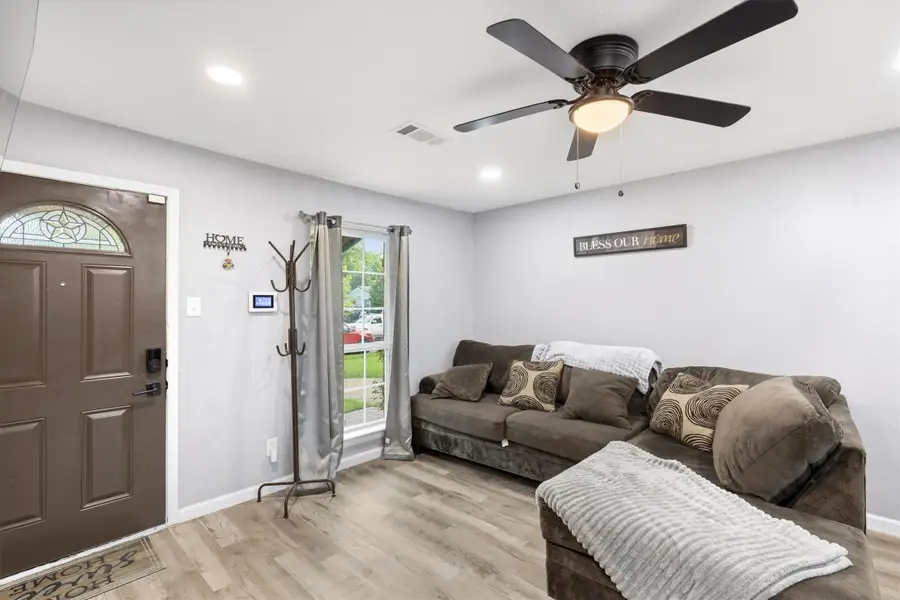 6331 Fenway Street, Dallas, TX 75217 - #2