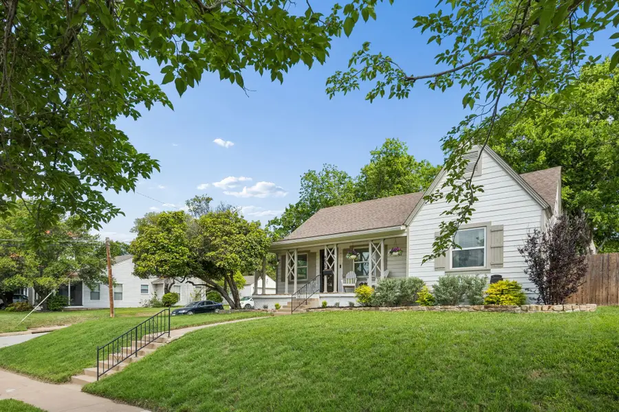 4636 Calmont Avenue, Fort Worth, TX 76107 - #2