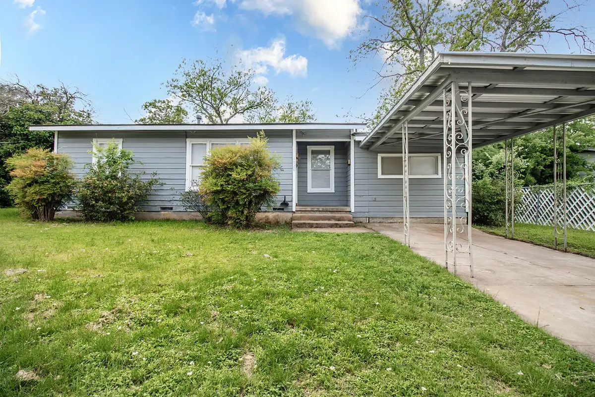 1928 S Walnut Street, Brady, TX 76825 - #1