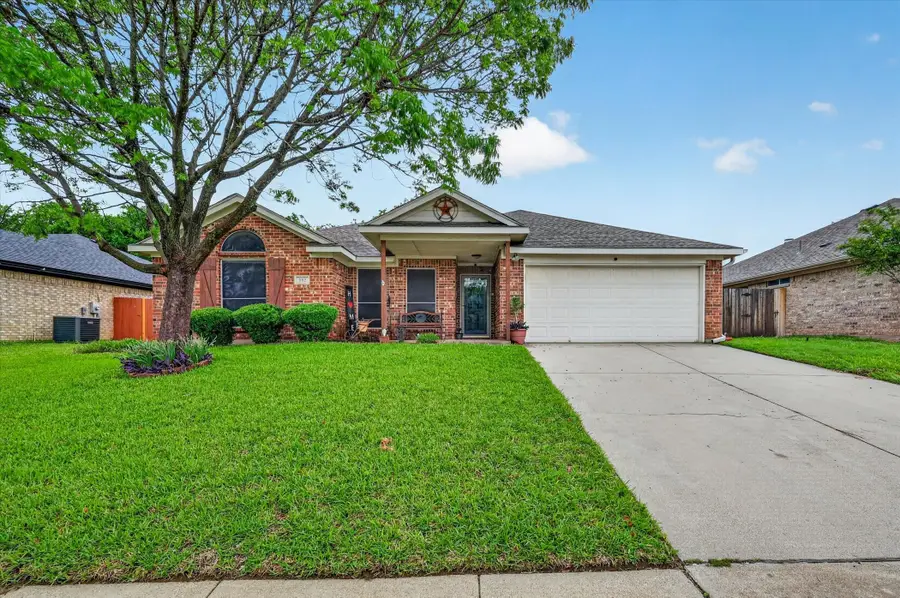 582 Tanglewood Drive, Burleson, TX 76028 - #2