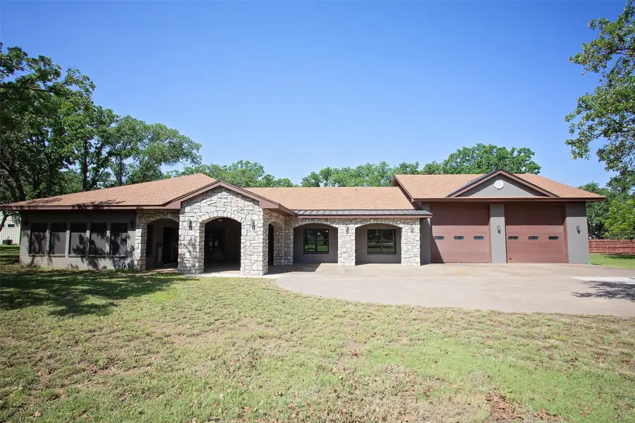 162 Eastledge Drive, Graham, TX 76450 - #2