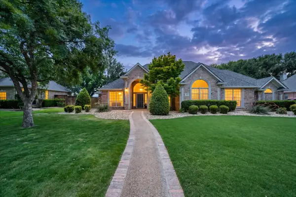 900 Ownby Lane, Southlake, TX 76092
