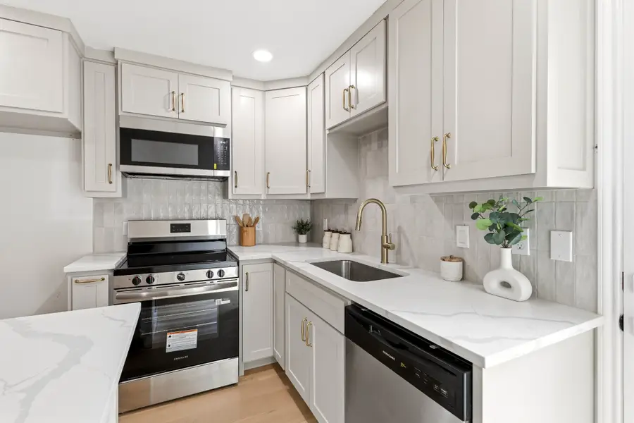 2528 Springvale Drive, Farmers Branch, TX 75234 - #2