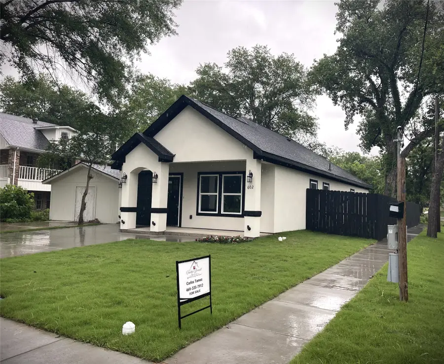 602 W Newton Street, Terrell, TX 75160 - #3