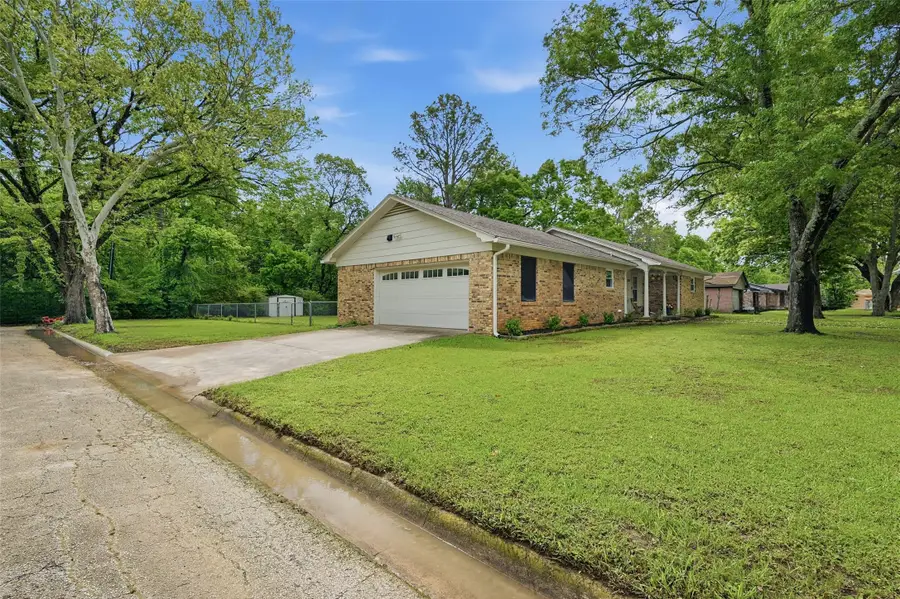 1914 Laurel Road, Gainesville, TX 76240 - #3