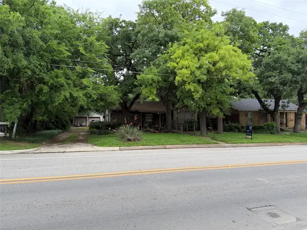 2844 Handley Drive, Fort Worth, TX 76112