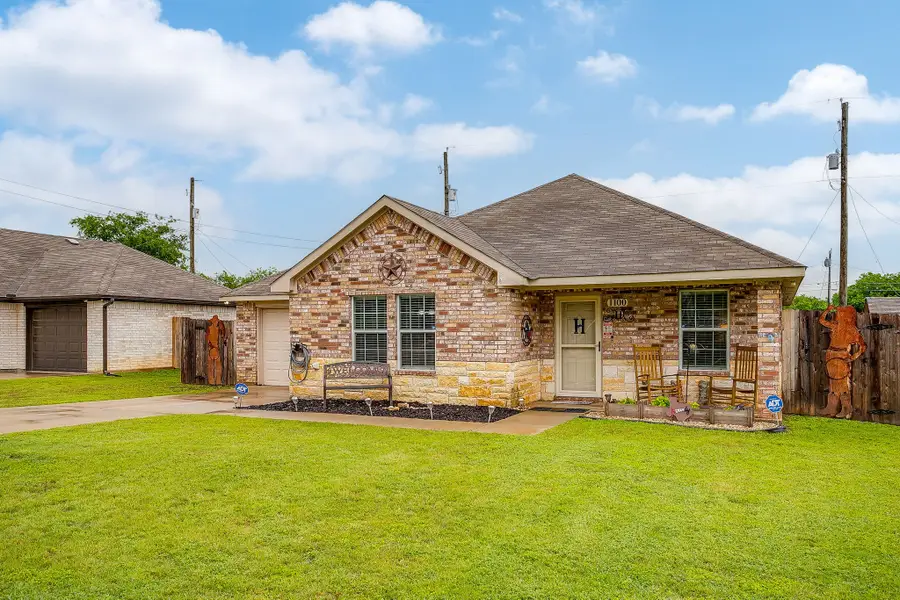 1100 SE 12th Street, Mineral Wells, TX 76067 - #3