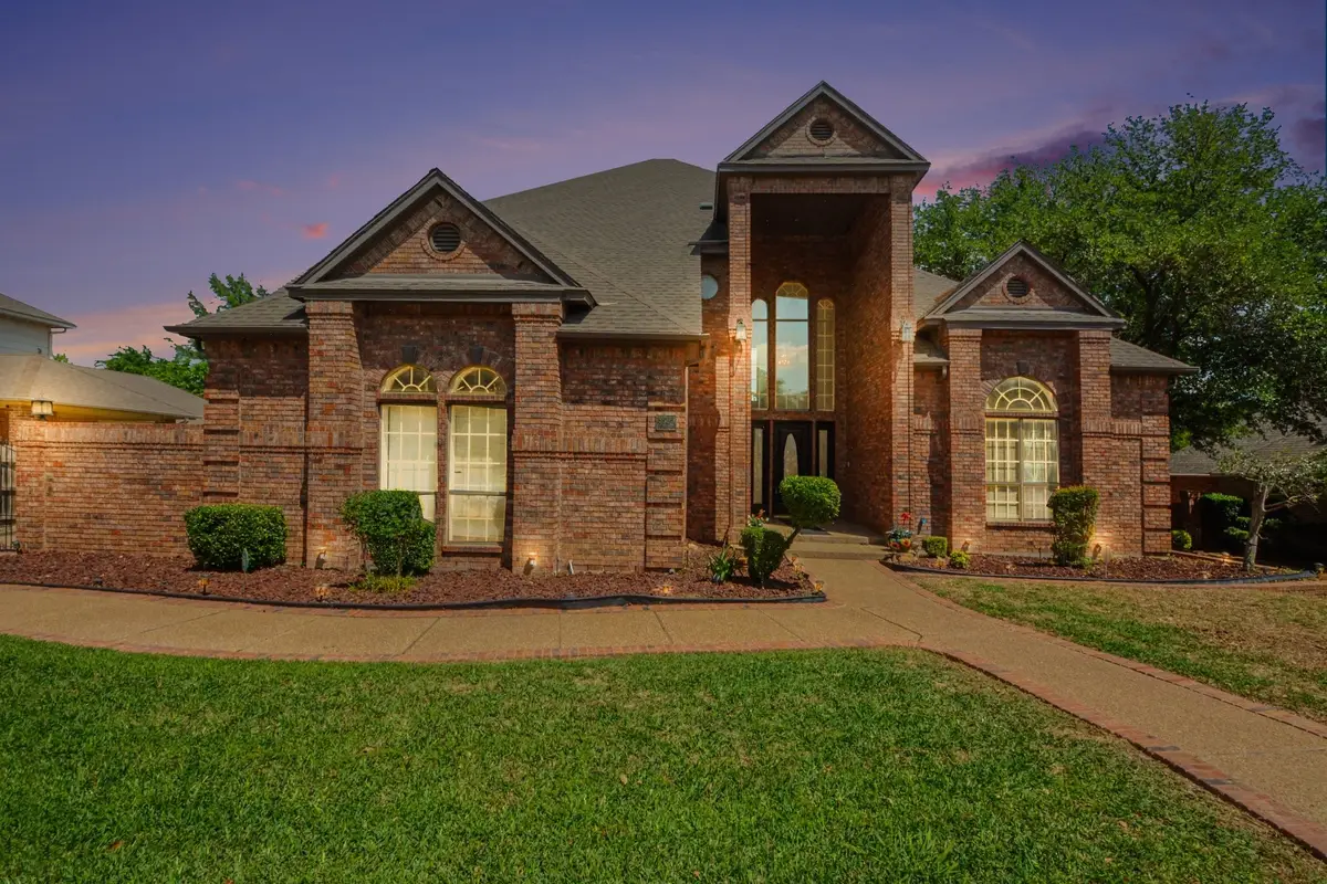 5205 Vicksburg Drive, Arlington, TX 76017 - #1