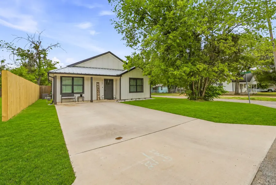 1101 N Mccart Street, Stephenville, TX 76401 - #2