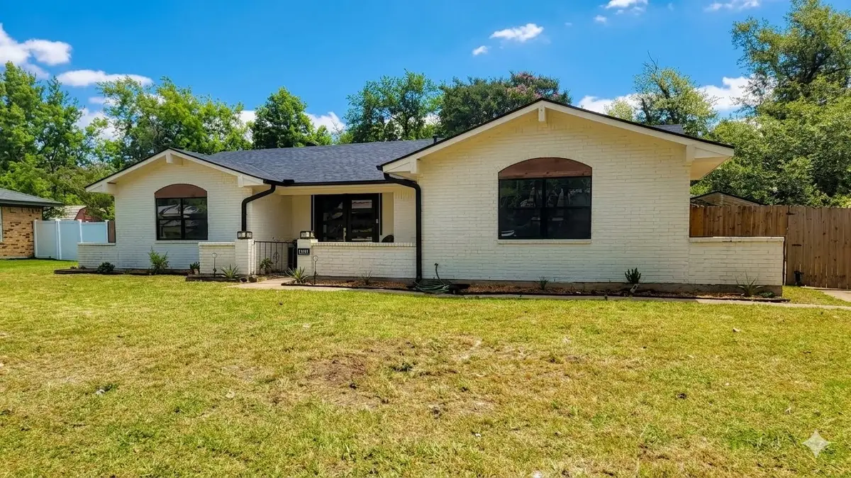 2908 Washington Street, Commerce, TX 75428 - #1