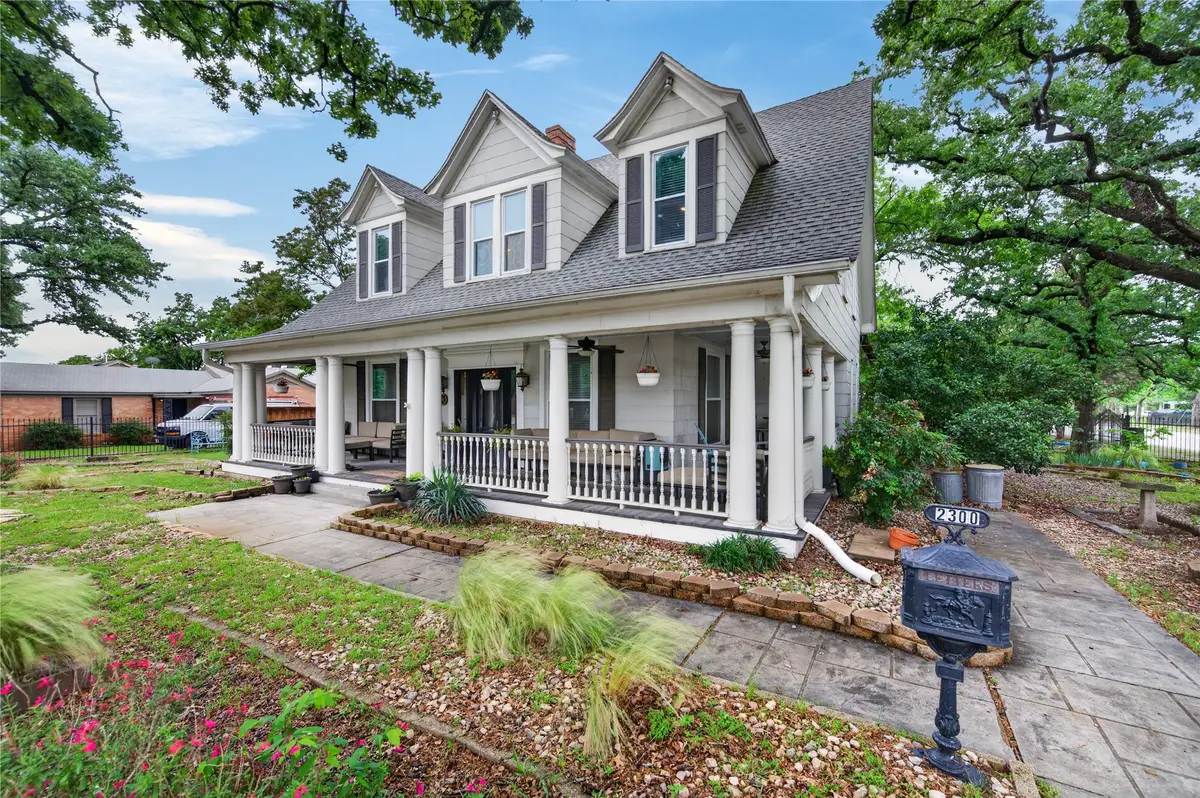 2300 N Edgewood Terrace, Fort Worth, TX 76103 - #1