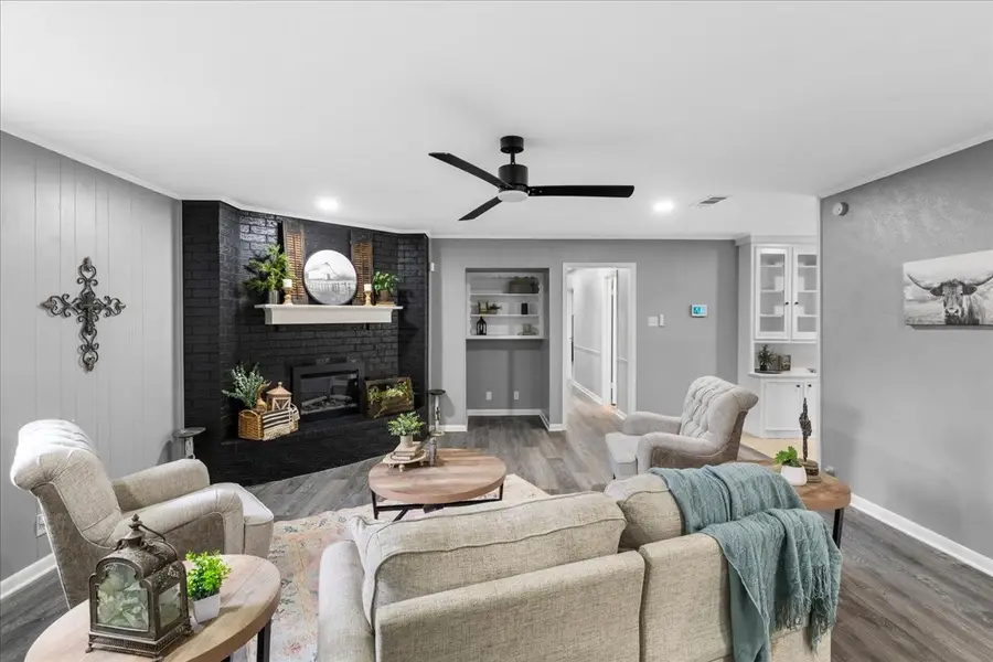 406 N 37th Street, Corsicana, TX 75110 - #3