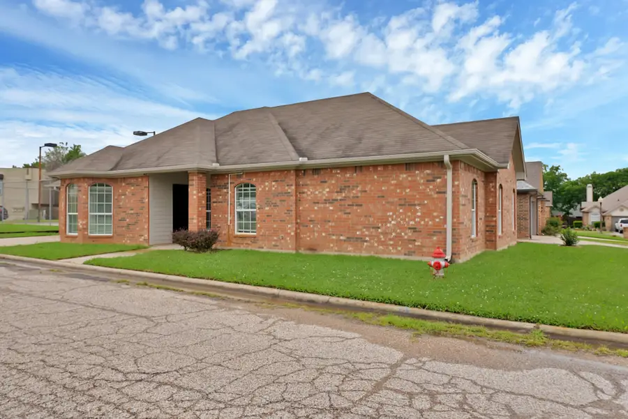 432 Lake Highland Drive, Lake Dallas, TX 75065 - #2