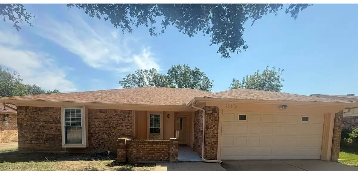 817 Lynne Lane, Burleson, TX 76028 - #1