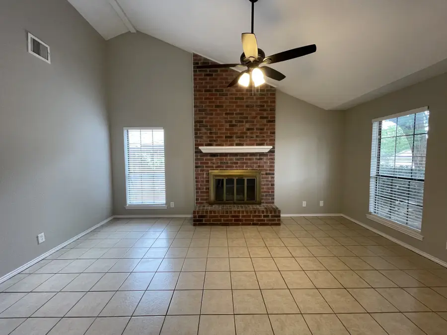 4104 Green Acres Circle, Arlington, TX 76017 - #2