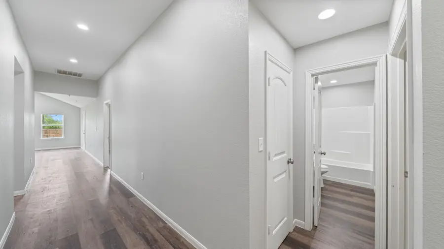 207 E Mccoulskey Street, Terrell, TX 75160 - #3