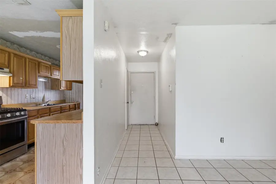 6435 Moonhill Drive, Dallas, TX 75241 - #2
