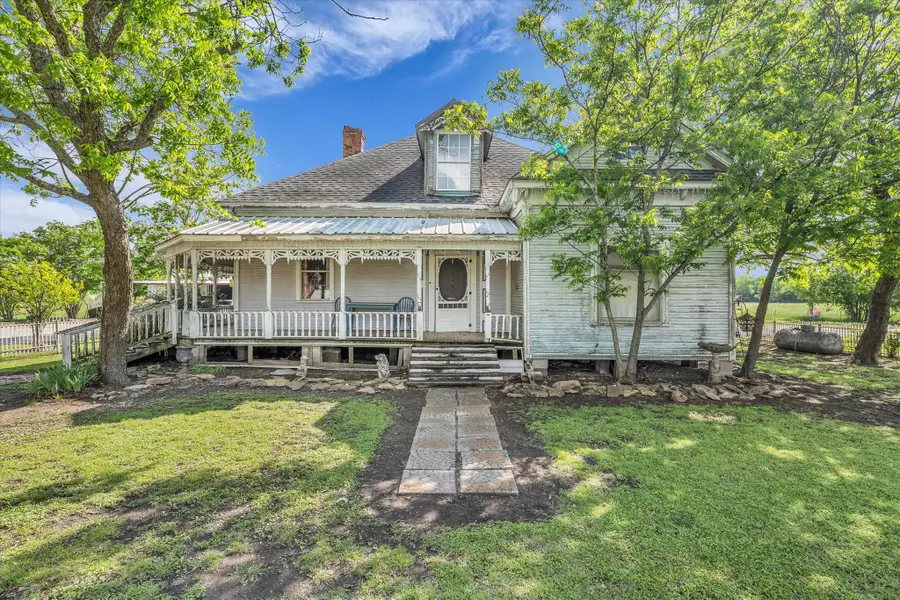 421 N Huey Avenue W, Mount Calm, TX 76673 - #2