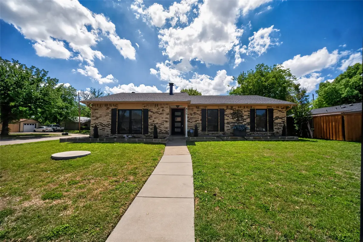 817 Oakland Street, Grand Prairie, TX 75052 - #1