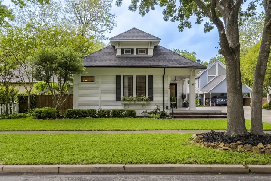 207 Williams Street, Waxahachie, TX 75165 - #2