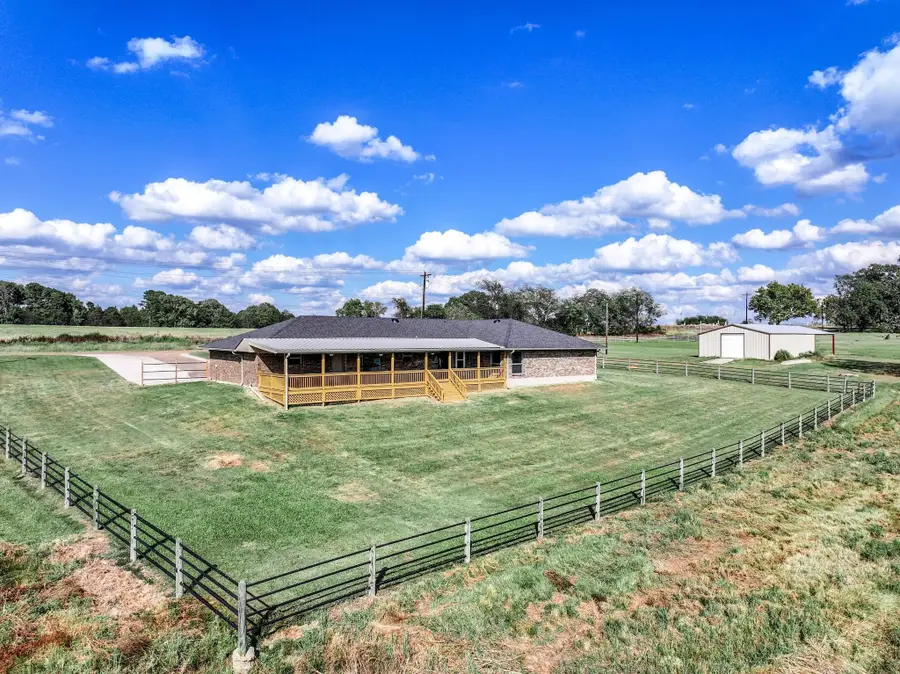 537 Sw 12th, Mount Pleasant, TX 75455 - #3