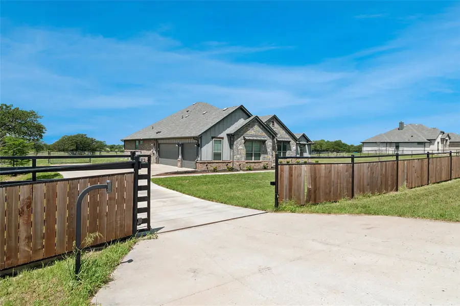 587 Old Agnes Road, Weatherford, TX 76088 - #2