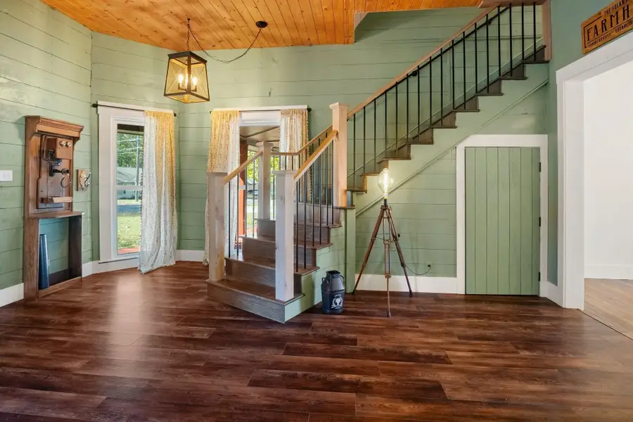 301 E Santa Fe Street, Farmersville, TX 75442 - #2