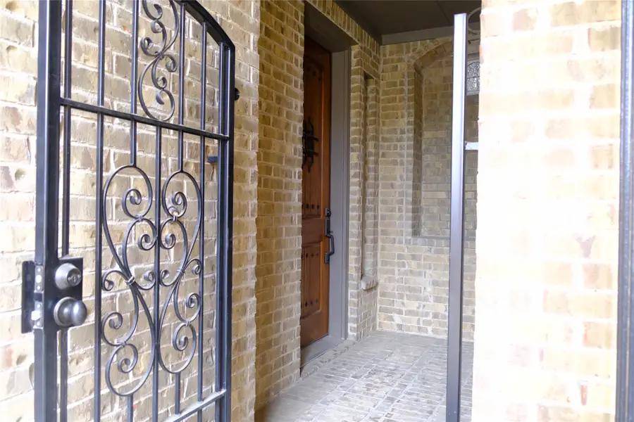 1014 Brook Forest Lane, Euless, TX 76039 - #3