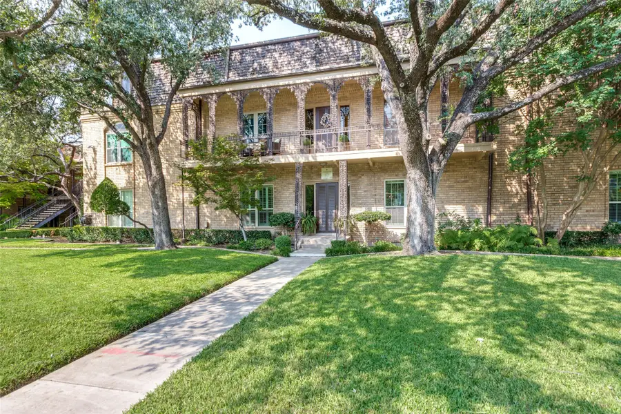 4312 Bellaire Drive S #204, Fort Worth, TX 76109 - #2