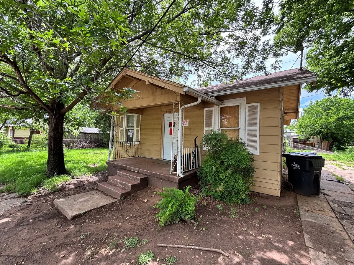 2006 Giddings Street, Wichita Falls, TX 76309 - #1