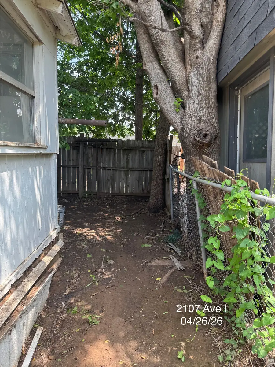 2107 Avenue I, Wichita Falls, TX 76309 - #3