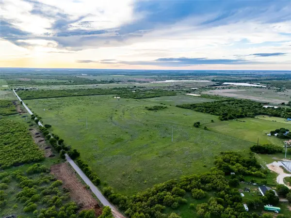 508 W Hugo, Petrolia, TX 76377