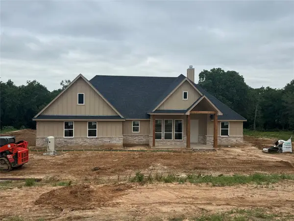 128 Oak Springs Lane, Weatherford, TX 76087