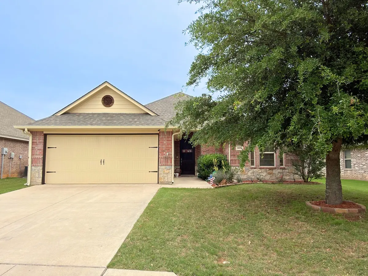109 Donna Circle, Granbury, TX 76049 - #1
