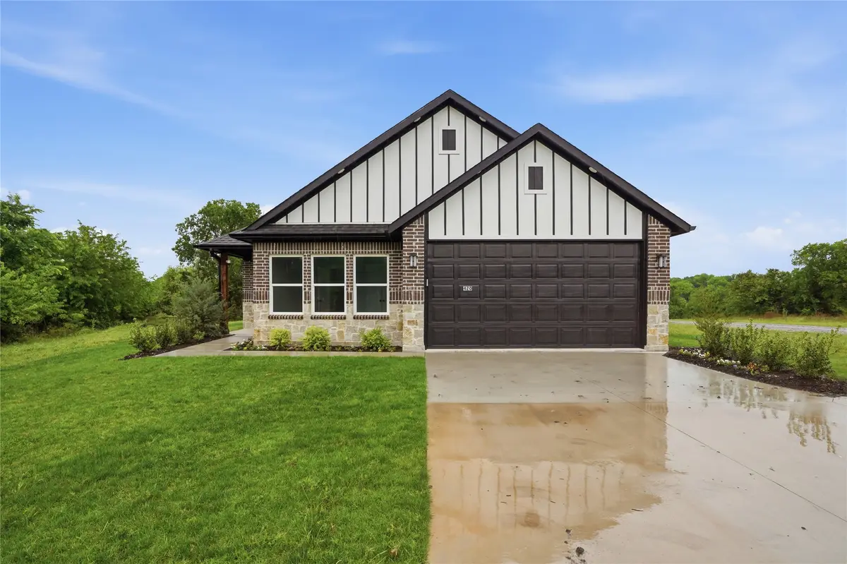 420 E Ball Street, Tom Bean, TX 75491 - #1