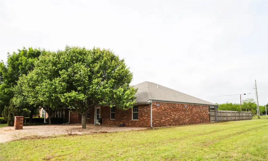 602 Cedar Street, Clyde, TX 79510 - #2