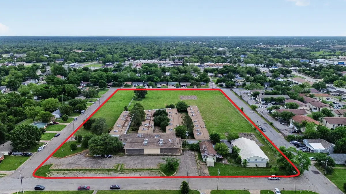 3005 Division Street, Greenville, TX 75401 - #1