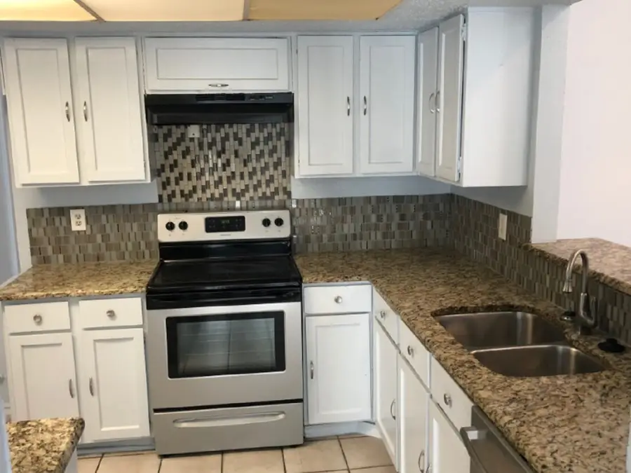 2205 Heritage Circle #2205, Carrollton, TX 75006 - #2