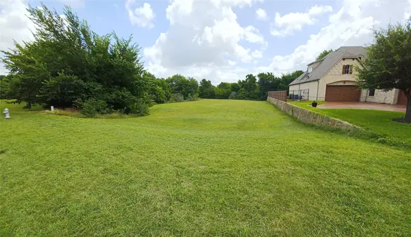 934 Beverly Circle, Cedar Hill, TX 75104