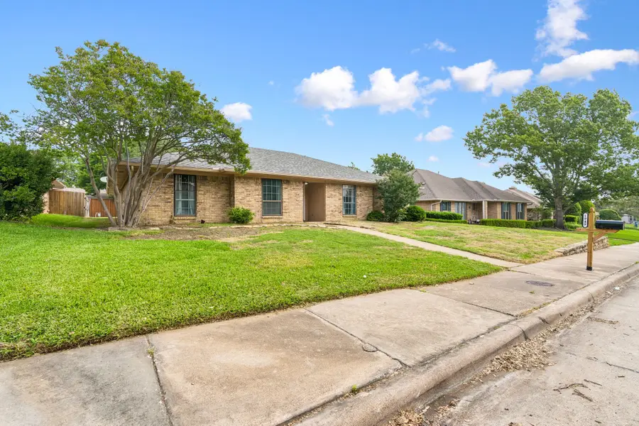 1949 Chesham Drive, Carrollton, TX 75007 - #2