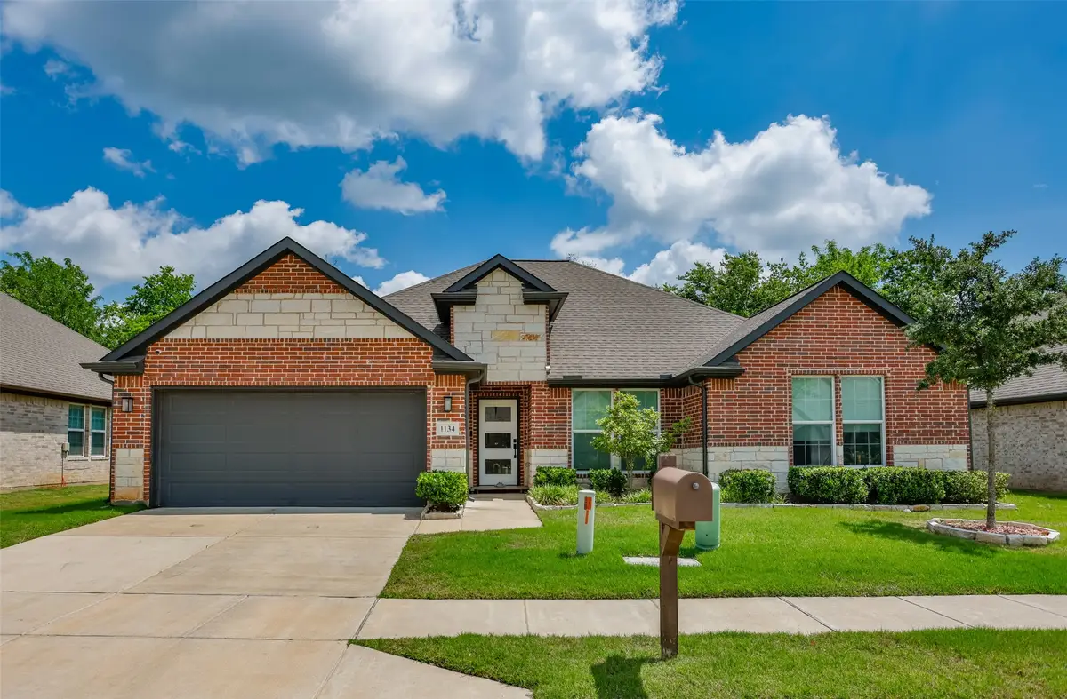1134 Vintage Avenue, Gainesville, TX 76240 - #1