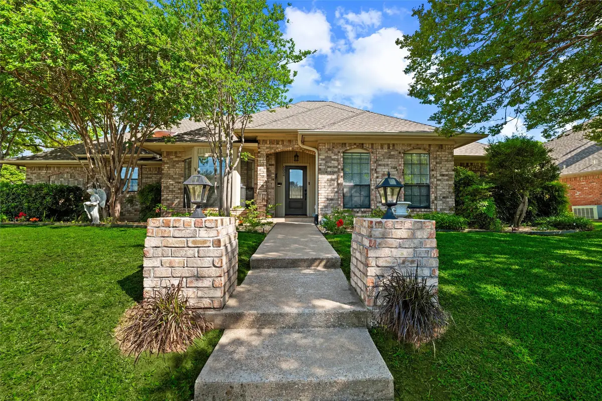 6004 Lakehurst Drive, Arlington, TX 76016 - #1