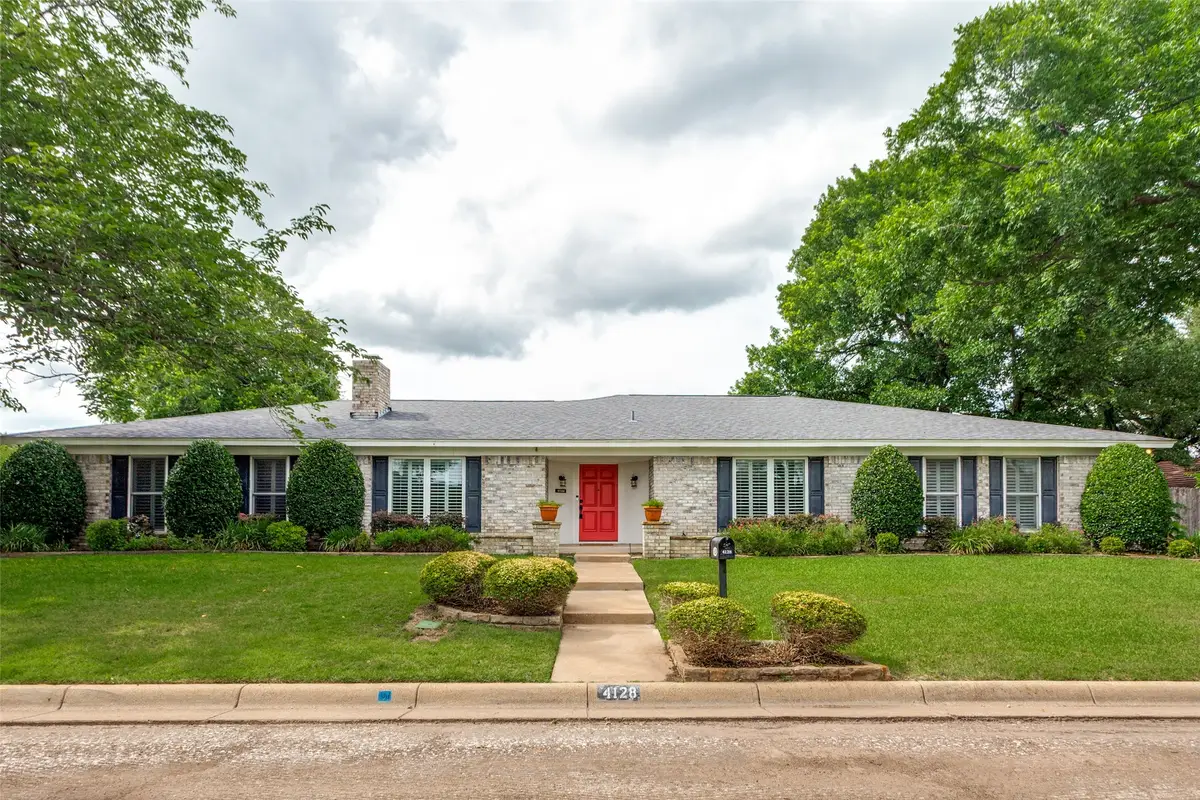 4128 Coral Circle, Benbrook, TX 76126 - #1
