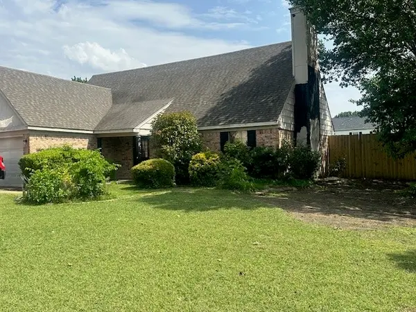 1600 Crimson Court, Arlington, TX 76018