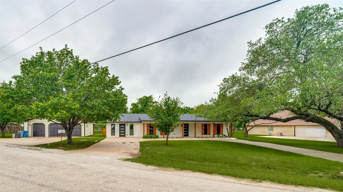 512 Grandview Drive, Granbury, TX 76049 - #1