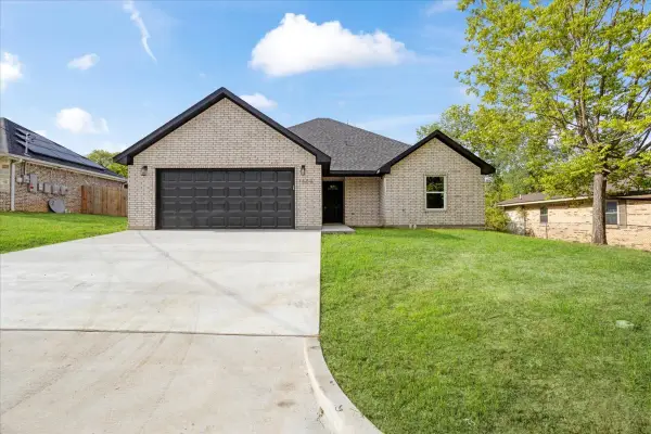 1509 W 10th St., Mt Pleasant, TX 75455