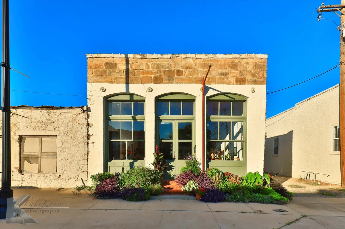 306 Conrad Hilton St Boulevard, Cisco, TX 76437 - #1