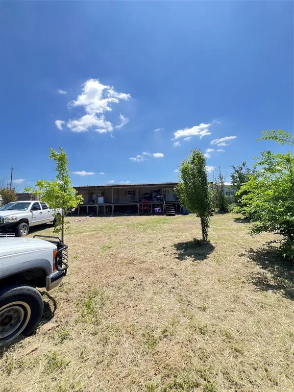 4215 Lanark Drive, Cresson, TX 76035