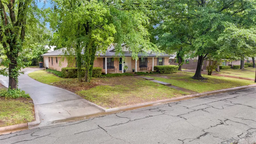 605 SE 32nd Street, Paris, TX 75460 - #2